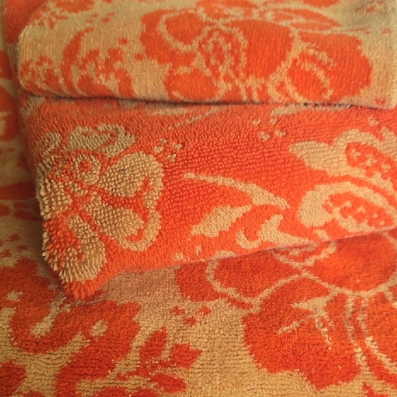 Vintage Fieldcrest Reversible Floral Towel Set